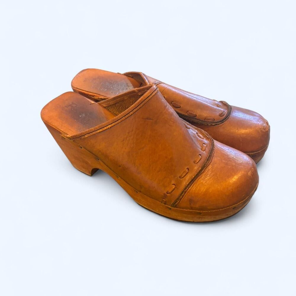 American-vintage Women's Brown and Tan Clogs
